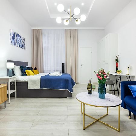 Bluebird Apt Old Town & Wawel Hill By Vistula River - By Homelike Krakau Buitenkant foto