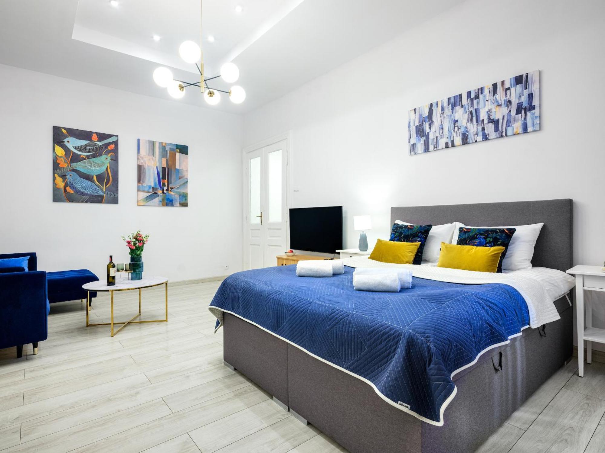 Bluebird Apt Old Town & Wawel Hill By Vistula River - By Homelike Krakau Buitenkant foto